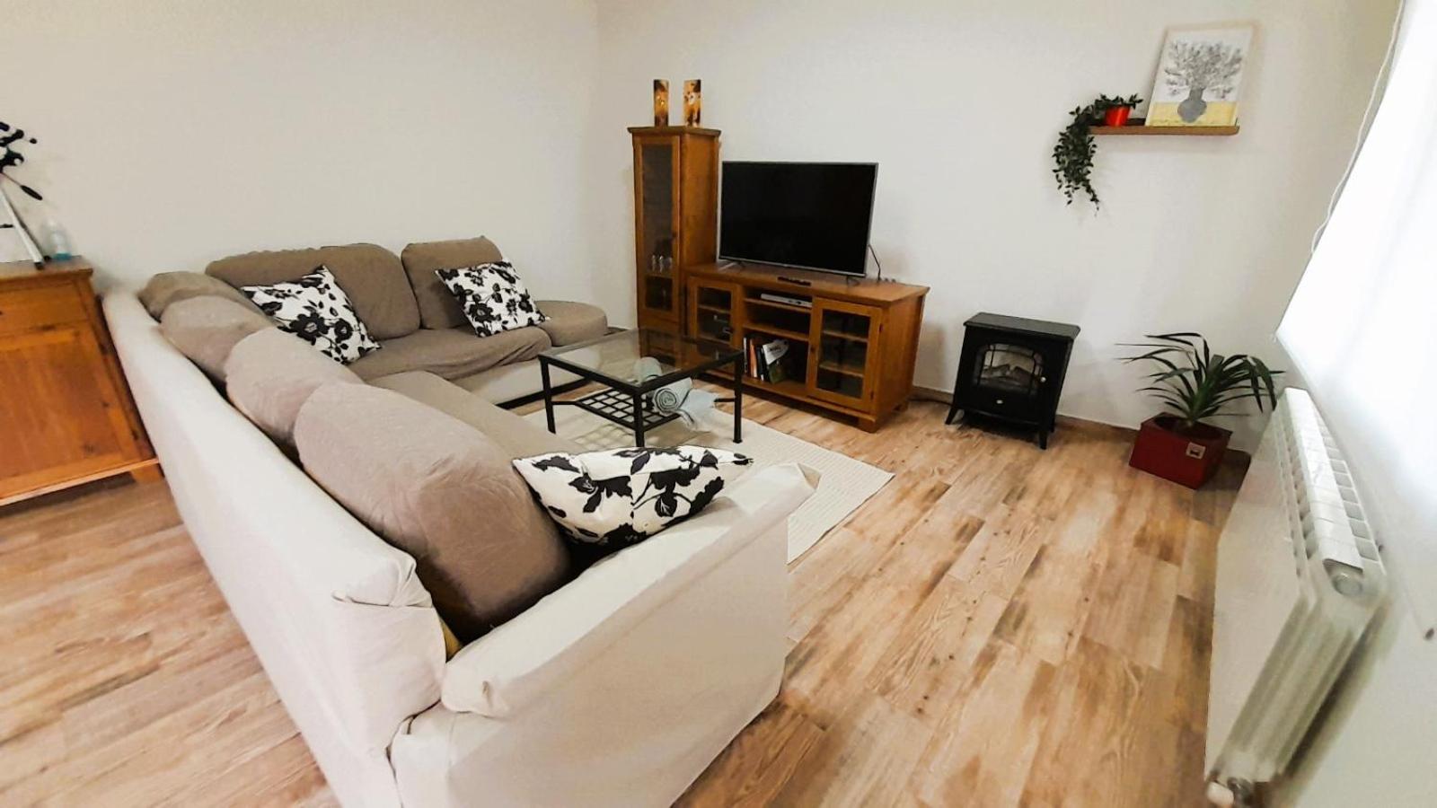 La Casona Apartment Serranillos Ngoại thất bức ảnh
